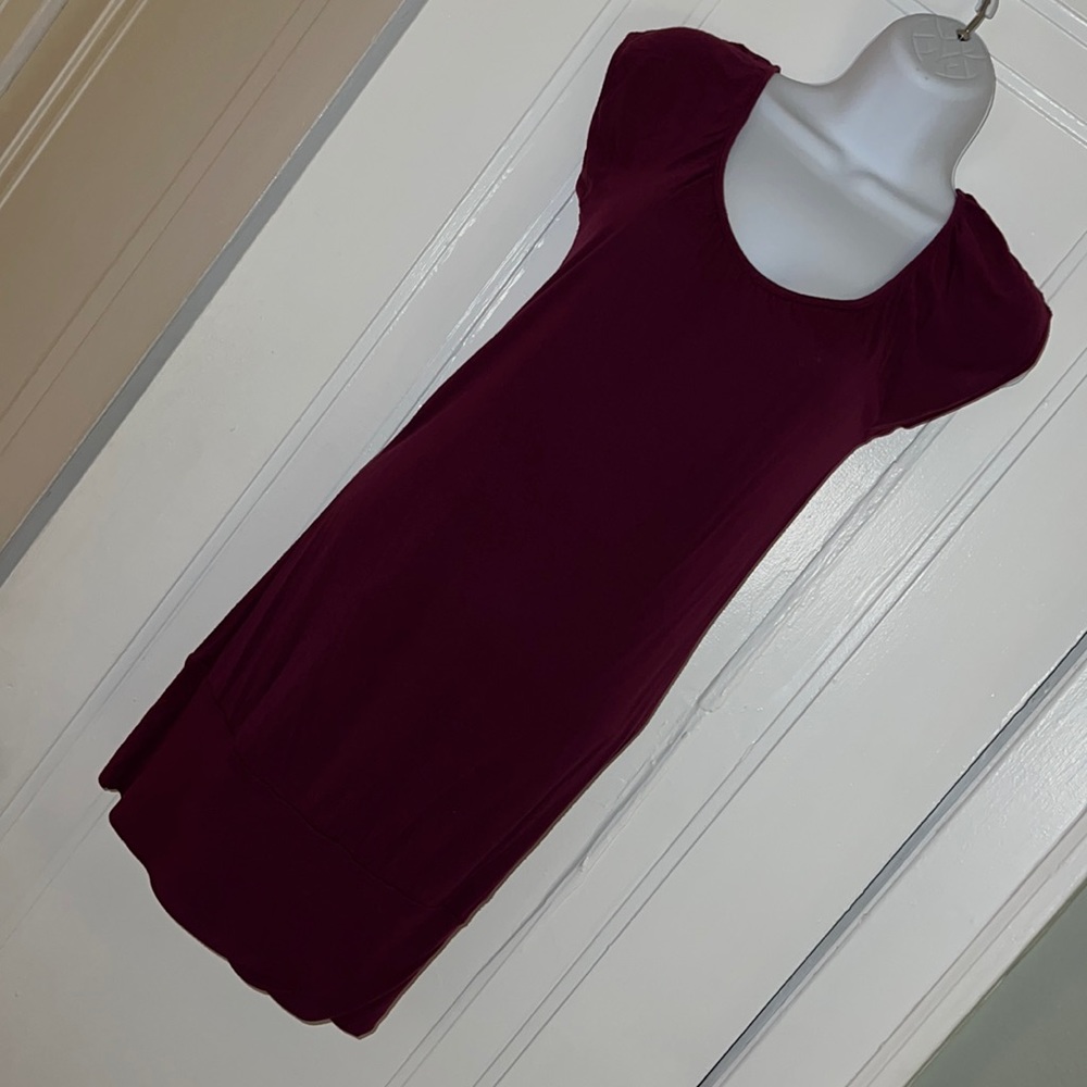 H&M long dark pink Tshirt size xs